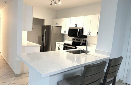 Aventura Apartment | Charming 2-bedroom apartment at Yacht Club Aventura with parking