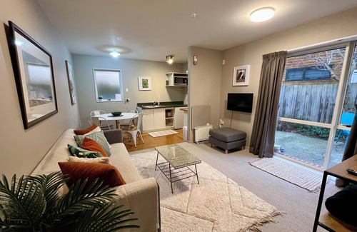 Methven Apartment | Charming 2-bedroom apartment in Methven with free WiFi