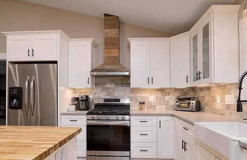 Cabarrus County House | Charming 2-bedroom barn with WiFi, AC in awesome Midland