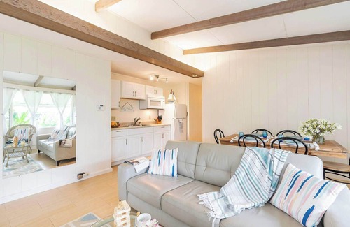 Ewa Beach Cottage | Charming 2-bedroom cottage in enjoyable Ewa Beach with WiFi, AC