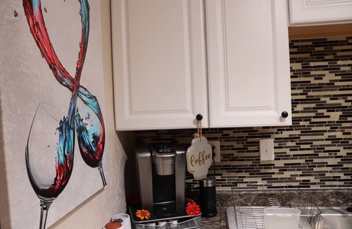 Tulsa House | Charming 2 bedroom Retreat minutes from Downtown