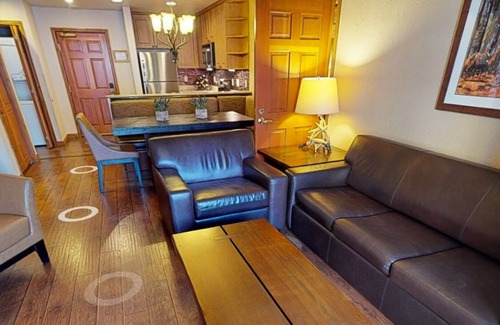 Park City Villa | Charming 2-bedroom villa in lovely Park City with AC, WiFi, fitness room