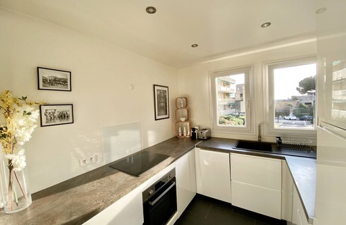 Antibes Old Town Apartment | Charming 2 rooms - 100m to the sea - Flex Cancel