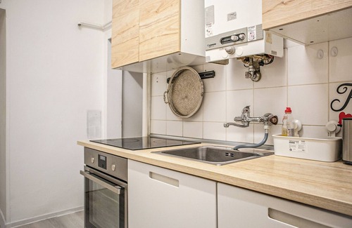 Brigittenau Apartment | Charming 2BR Apt in Prime Location