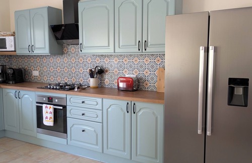 Segonzac House | Charming 3-bed cottage in Cognac vineyards, with large pool and fun games room