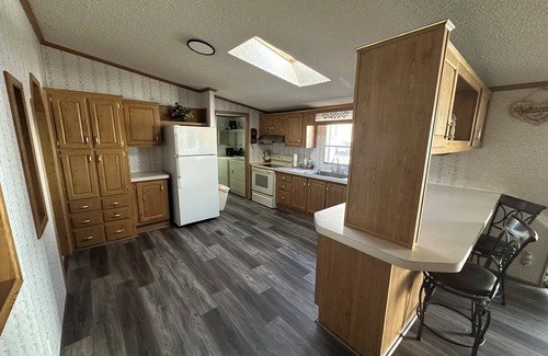 Swan Lake Cottage | Charming 3-bedroom cottage nestled in private 50 acres of woods - with trails!