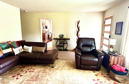 Montara House | Charming 3-bedroom house with WiFi and AC half mile from beach in lovely Montara