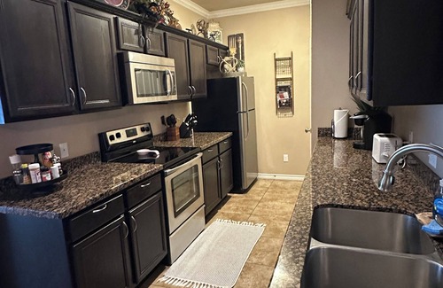 Odessa House | Charming 3-bedroom townhome with WiFi, AC in pleasant Odessa
