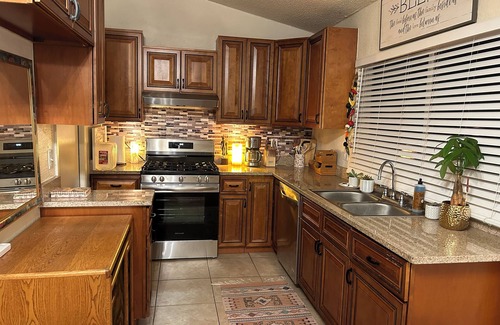 North San Antonio - SAT House | Charming 3-bedroom house in NE San Antonio, Close to the Airport