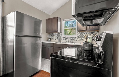 Sevierville Cabin | Charming 3-bedroom cabin with hot tub and stunning views in serene Sevierville