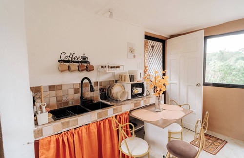 Antipolo Villa | Charming 3-bedroom Villa with WiFi, AC Farmscape Resort in Antipolo 10pax