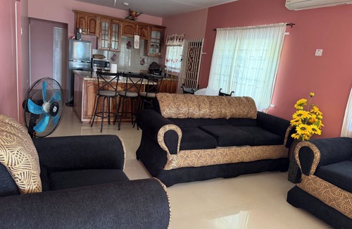 Port Maria House | Charming 3-bedrooms house in lovely Port Maria with AC, and WiFi and hot water