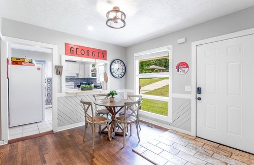 Columbus House | Charming 3-BR pet-friendly house in desirable N. Columbus close to Fort Moore