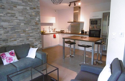 Sete Apartment | Charming 3-Room Apartment in Sète with Balcony, Parking, and Close to Beach