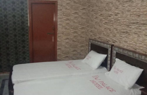 Lahore Hotel | Charming 6-bedroom hotel with AC and WiFi in delightful Lahore