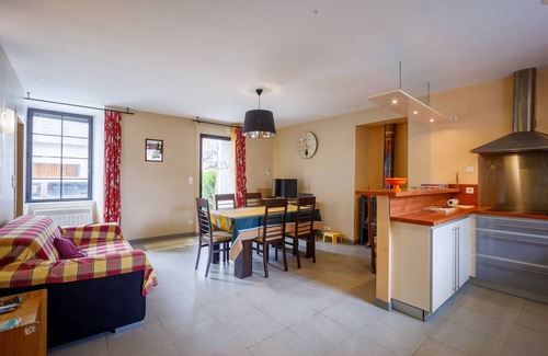 Peyragudes House | Charming 6-Person House in Loudenvielle with Free WiFi and Fireplace
