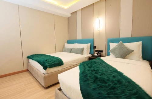 Angeles City Hotel | Charming 70 bedroom hotel with AC, WiFi in beautiful Angeles