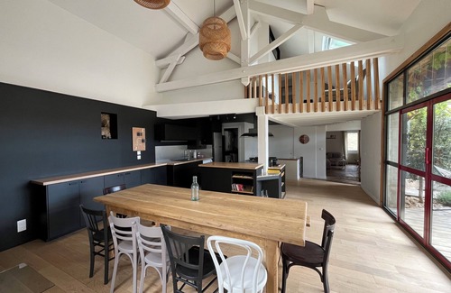 Nivolas-Vermelle House | Charming accommodation with spa 🏡 🧘♂️🌿 And electric charging station 🚗