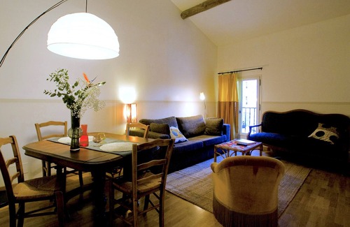 Marsillargues Apartment | Charming apartment in the heart of a village