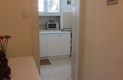 Tel Aviv City Center Apartment | Charming apartment with a balcony in the middle of the city