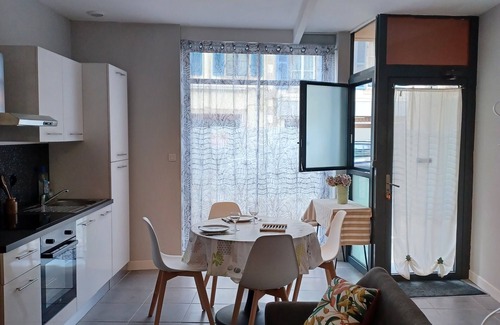 Quimper Apartment | Charming apartment in Quimper town center, a stone's throw from the cathedral.