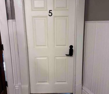 Robinson Apartment | Charming Apartments in the Heart of Robinson