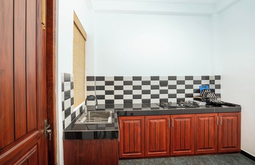 Bouvet Island Ski Chalet | Charming Black 1 bedroom chalet in pleasant Ahangama with WiFi AC KITCHEN & POOL