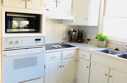 Carbondale House | Charming Brick House in Quiet Carbondale Neighborhood