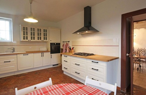 Coulonges-sur-Sarthe Cottage | Charming cottage with garden & EV charging - 6 bedrooms, Normandy-Maine Park