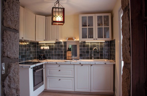 Carnac Cottage | Charming Carnac cottage with unique view of the standing stones