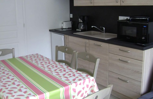 Solesmes House | Charming cathedrals in the heart of the sun (72)