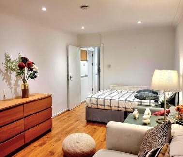 Islington House | Charming Central london 4 bedroom duplex with private entrance