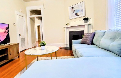 Riverside Apartment | Charming & Central ¤ Walk to Downtown Avondale