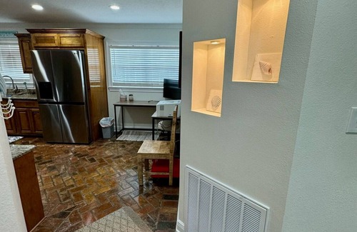 Gulfport House | Charming Coastal Retreat: Your Cozy Haven Near the Beach