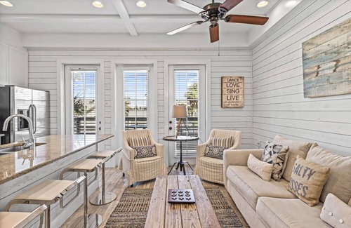 Cinnamon Shore Condo | Charming Condo@Cinnamon Shore w/Access to Beach, Pools & More Amenities!