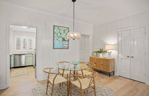 Saint Simons Island Condo | Charming Condo Across the Street from the Beach