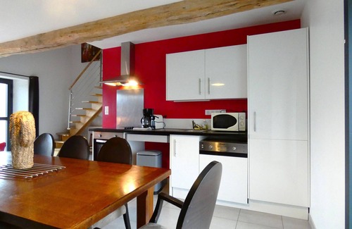 Moutiers Cottage | Charming Contemporary Farm Gîtes in Scenic Beauce Village, Private Garden & Parking