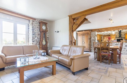 Montsurvent Cottage | Charming cottage with fireplace and pets allowed in Gouville-sur-Mer