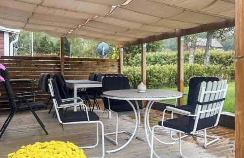 Ormaryd House | Charming Cottage by Sjunnaryd Lake