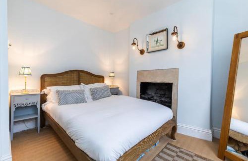 Batheaston House | Charming Cottage - Country Views