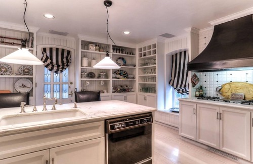 Cory House | Charming Cottage House