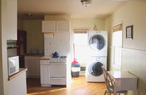 Erie Cottage | Charming Cottage in Historical Victorian Olde Erie Village