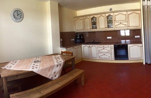 Auneuil Cottage | Charming cottage in old farmhouse