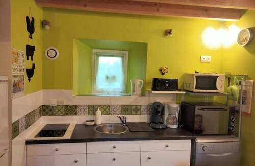 Cigogne Cottage | Charming Cottage near Loire Castles with Garden, WiFi, Parking, and Fully Equipped Kitchen