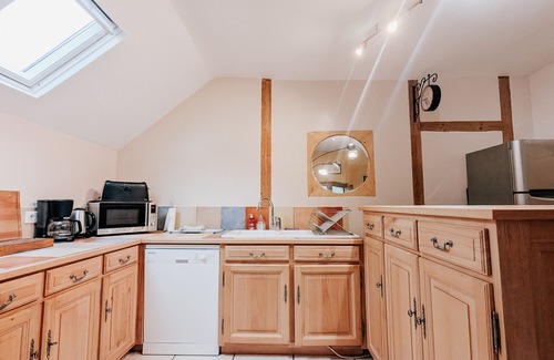 Arthon Cottage | Charming Cottage on XVIIIth Century Estate with Museum, Fireplace, and Private Parking