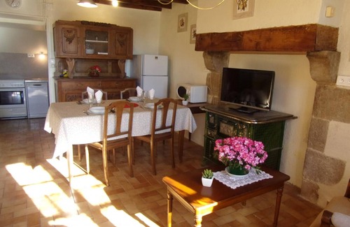 Vieure Cottage | Charming Countryside Cottage with Garden Near Tronçais Forest, Sleeps 4, Pet Friendly