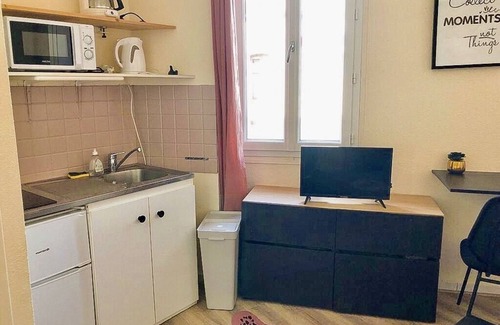 Neris-les-Bains Apartment | Charming Downtown Studio Near Thermal Baths in Néris les Bains
