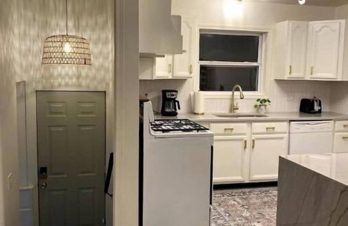 Midland House | Charming Downtown Two Bedroom