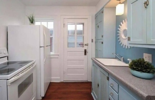 Near Eastside House | Charming Emerson Heights Bungalow