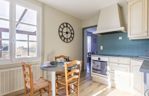 Montmartin-sur-Mer Cottage | Charming family home in Montmartin-sur-Mer